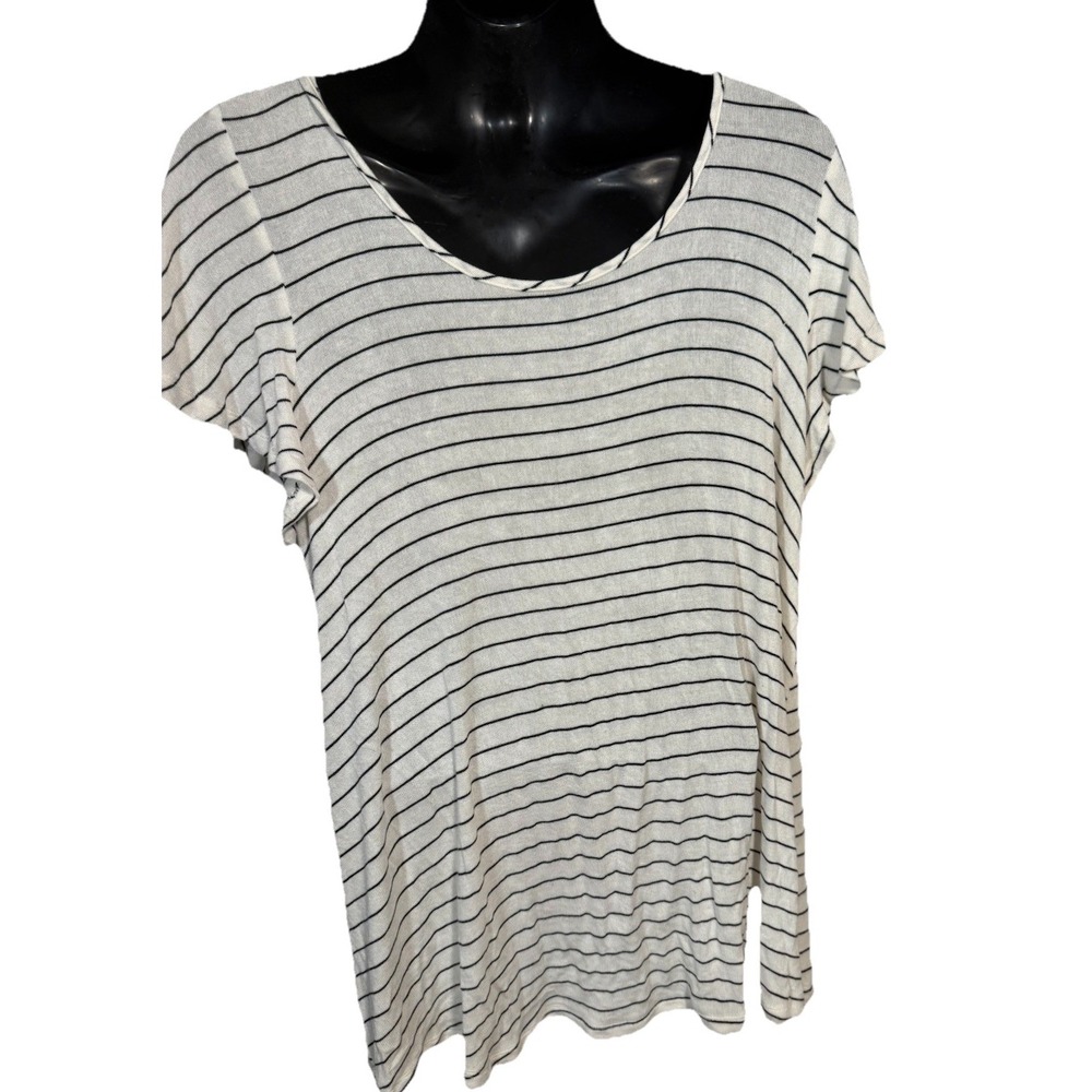 Olivia Sky Size 1X White Black Striped Swing Top Blouse Lace Up Back